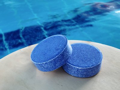 Green pools lose customers. Crystal clear pools keep them.